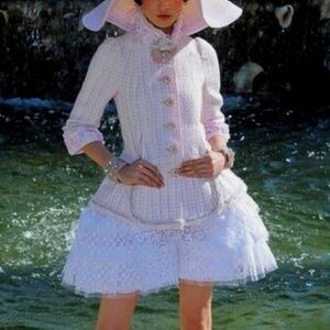 Authentic Stunning Chanel 2013 Resort Runway Fantasy Pink Tweed Jacket Sz 38